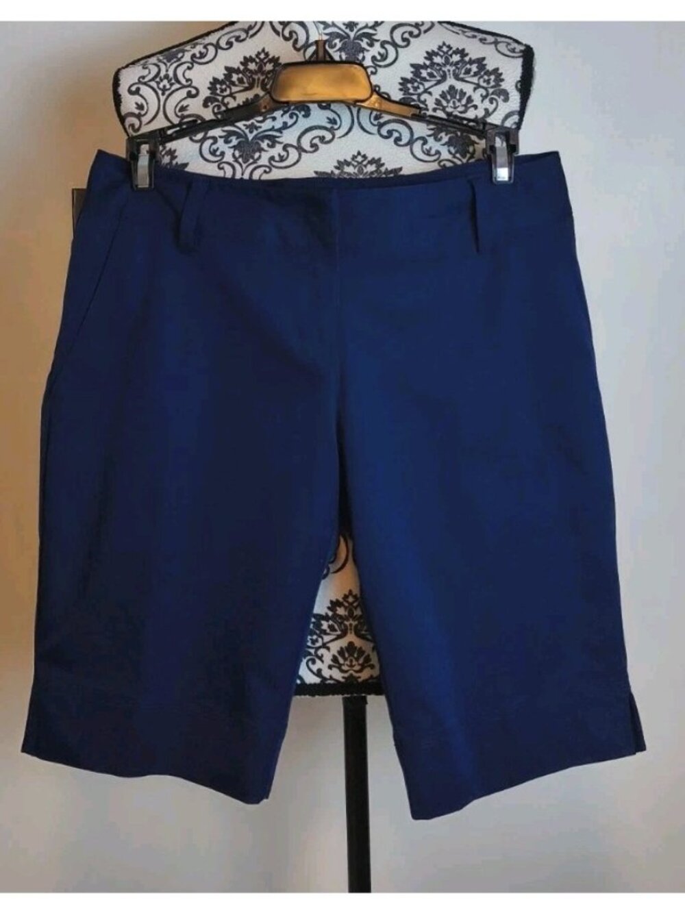 ADIDAS Women's Golf Shorts Bermuda Capris Navy Blue Stretch Size 2